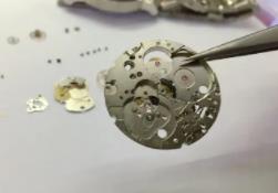 浪琴维修服务中心-更换配件